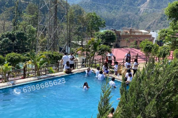 Cemented Cottage in Shivpuri with Pool
