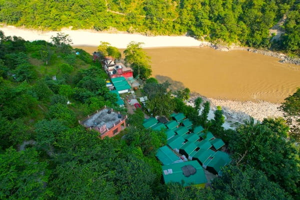 Luxury Tents Near Ganga River