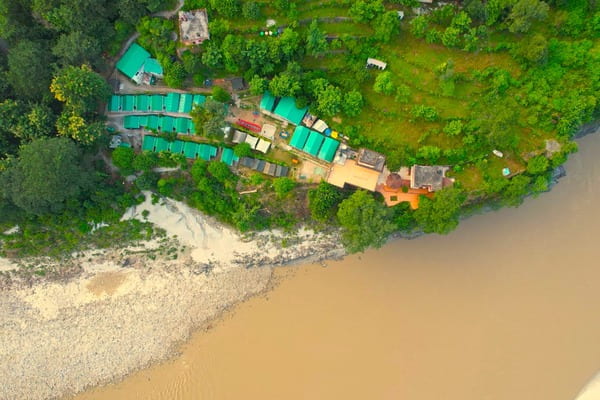 Luxury Tents Near Ganga River