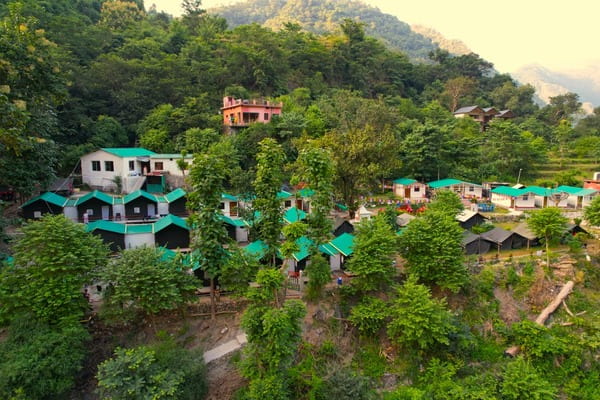 Luxury Tents Near Ganga River